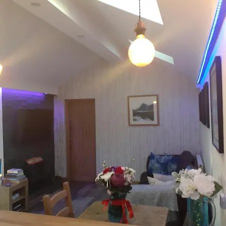 Апартаменты The Bird House At Invergarry Pet Friendly Уиндермир