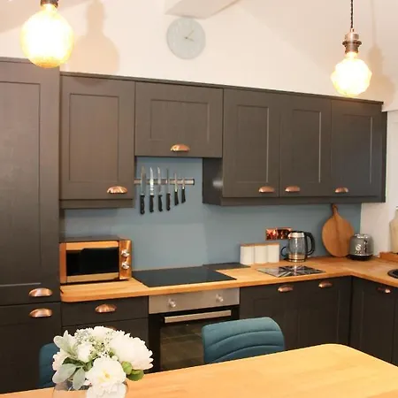 The Bird House At Invergarry Pet Friendly * Windermere