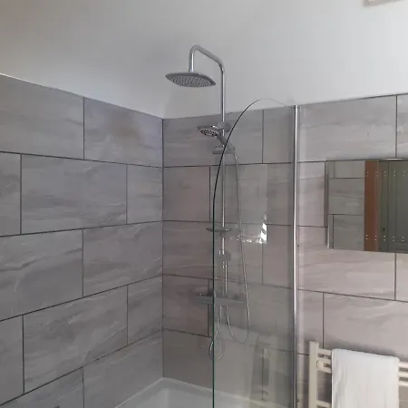 The Bird House At Invergarry Pet Friendly Lejlighed *