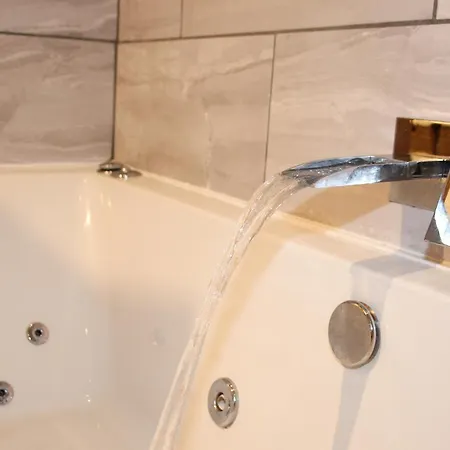 The Bird House At Invergarry Pet Friendly Lejlighed *